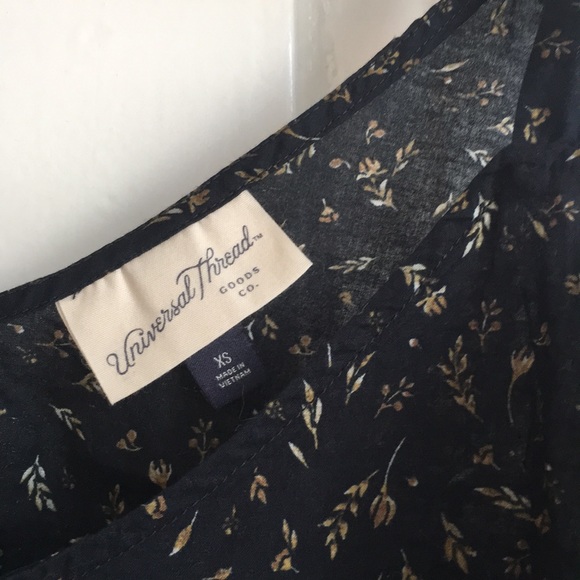 Universal Thread Tie-Strap Tank - Picture 3 of 4